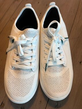 Vessi weekend sneaker • white • waterproof everyday casual sz 8